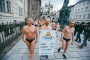 Tříkráloví otužilci na plavecké pouti do Pražských Benátek | Muzeum Karlova mostu